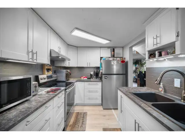 5343 199A STREET Langley, British Columbia in Condos for Sale in Abbotsford - Image 26