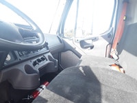 Ryder Stock ID: 685660 Transmission Type/Speed: AUTO 6 Engine: DIESEL B6.7 '17 280/2400 Horse Power:... (image 8)