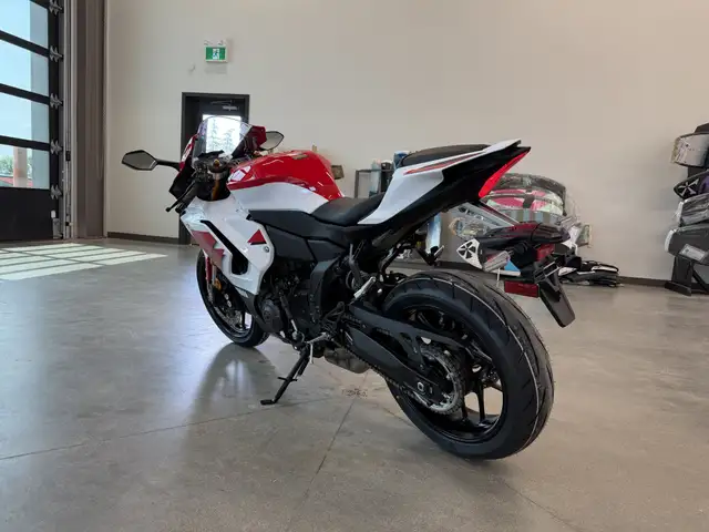 2026 Yamaha YZF-R7 70th Anniversary Edition in Street, Cruisers & Choppers in Winnipeg - Image 6