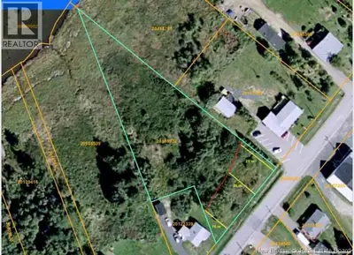 Terrain de 1.24 acres situé à Val Comeau avec vue sur la rivière. 1.24 acre of land located in Val C...
