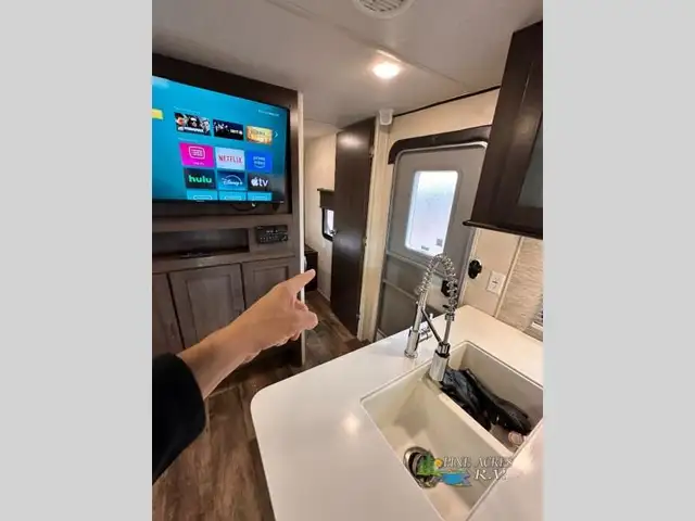 2019 Forest River RV Salem 32BHDS Bunk Room & 2 Slides in Travel Trailers & Campers in Moncton - Image 28