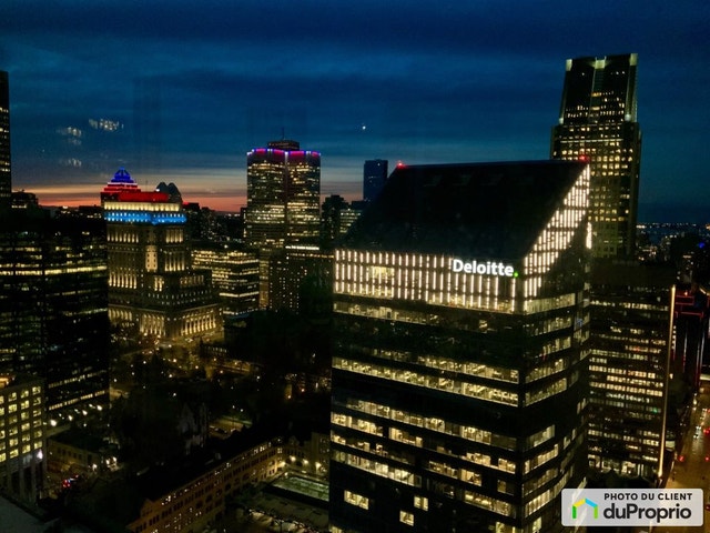 $819,000 - Condominium in Ville-Marie (downtown, old Mtl) — photo 1