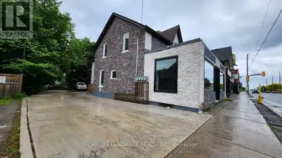 3 - 325 SIMCOE STREET S Oshawa (Central), Ontario