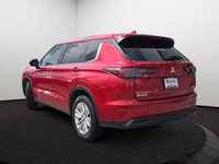 This Mitsubishi Outlander has a powerful Regular Unleaded I-4 2.5 L/152 engine powering this Variabl... (image 3)