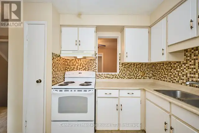 51 - 75 VENTURA DRIVE St. Catharines (Haig), Ontario62863321750915123