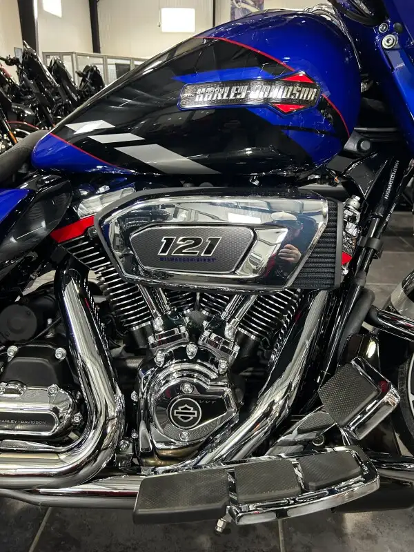 2025 Harley-Davidson CVO Street Glide in Street, Cruisers & Choppers in Sudbury - Image 5