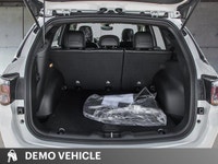 This Jeep Compass boasts a Intercooled Turbo Regular Unleaded I-4 2.0 L/122 engine powering this Aut... (image 7)