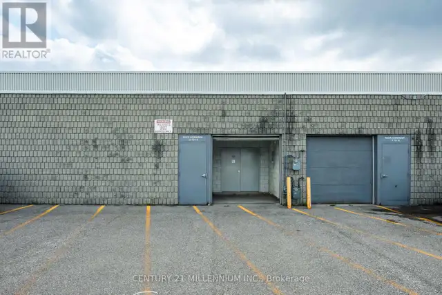 18 - 2355 DERRY ROAD E Mississauga (Northeast), Ontario in Commercial & Office Space for Sale in Mississauga / Peel Region - Image 8