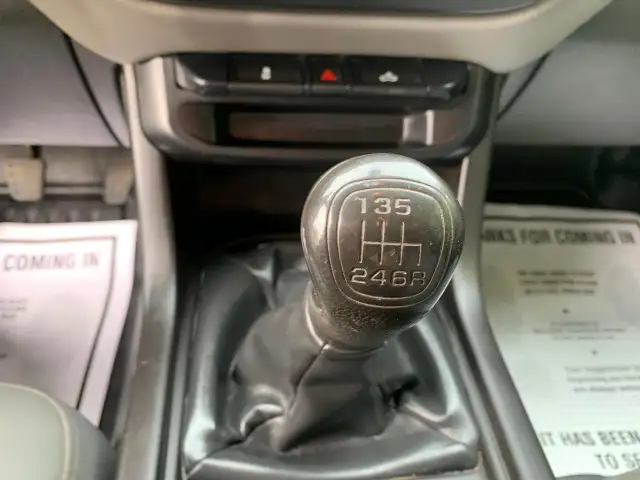 2015 Chevrolet Colorado EXT CAB 4CYL 6 SPEED CERTIFIED in Cars & Trucks in Guelph - Image 26