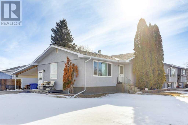 5925 57 Street Taber, Alberta in Houses for Sale in Lethbridge - Image 2