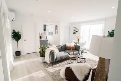 4 1/2 à Saint-Michel - électros, wifi inclus - dispo maintenant!