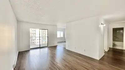 3 1/2-3 et demi-3 and half-3.5-1 bed-1 bedroom-chauffage inclus-heated-électricité et eau chaude inc...