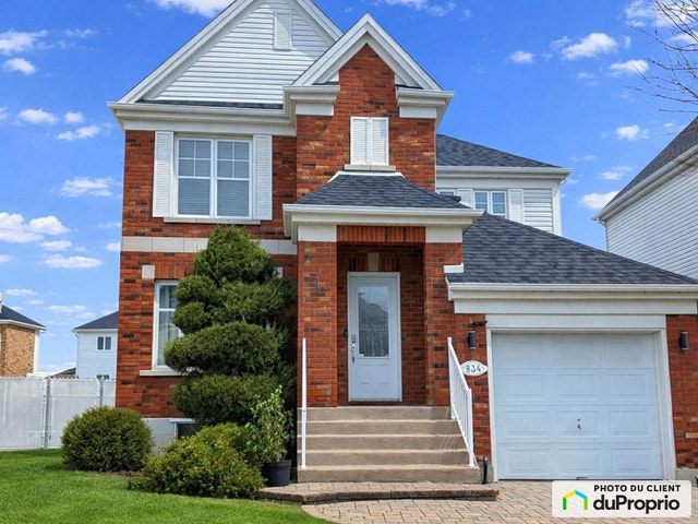 $859,000 - 2 Storey for sale in Longueuil (St-Hubert) — photo 1
