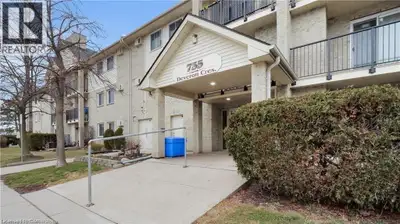 735 DEVERON Crescent Unit# 211 London, Ontario