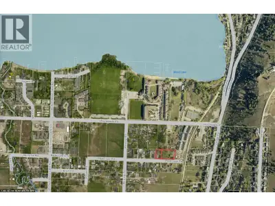 Land assembly opportunity in the heart of Lake Country. A combined 1.46 acres across 3618 Redecopp R...