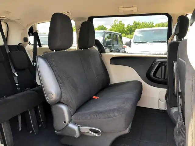 2015 Dodge Grand Caravan Canada Value Package | AS IS | FWD in Cars & Trucks in Mississauga / Peel Region - Image 24