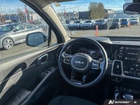 This Kia Sorento delivers a Regular Unleaded I-4 2.5 L/152 engine powering this Automatic transmissi... (image 8)