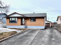 135 BAYBERRY CRES - $449,900