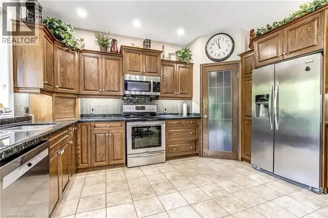 139 MANNHEIM Crescent Mannheim, Ontario in Houses for Sale in Kitchener / Waterloo - Image 14