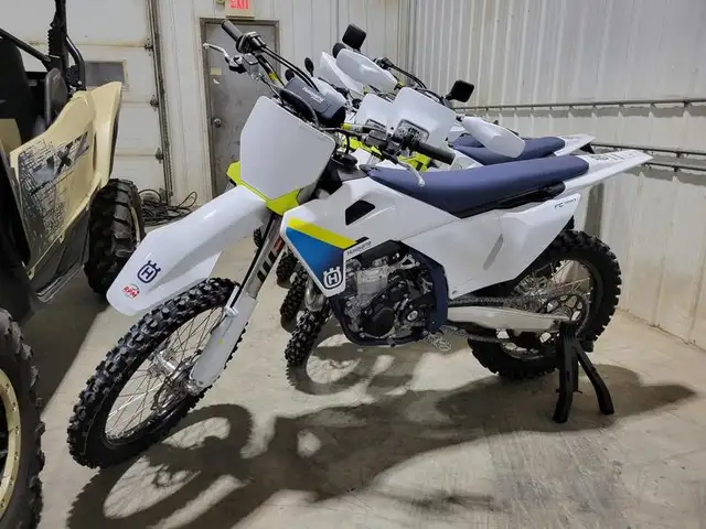2025 Husqvarna FC 350 in Dirt Bikes & Motocross in Saskatoon - Image 3