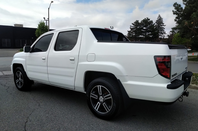2012 Honda Ridgeline Sport in Cars & Trucks in Markham / York Region - Image 4