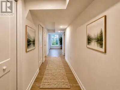 ---Newer, beautifully finished 1-bedroom, 1-bath walk-out basement apartment located in Whitby's hig...