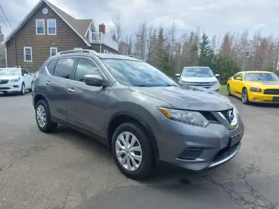2014 NISSAN ROGUE ONE OWNER !!! FINANCING !!! 4 CIL AUTO 113,000 KM, NEWER BRAKES, AND NEW INSPECTIO...