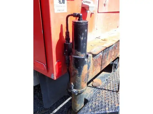 2011 Ford F550 in Heavy Trucks in Longueuil / South Shore - Image 44