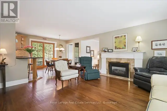 281 PINEHURST DRIVE Oakville (FD Ford), Ontario in Houses for Sale in Oakville / Halton Region - Image 11