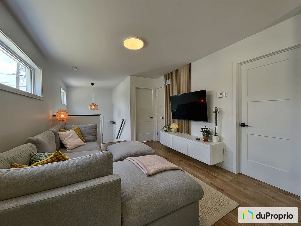 $389,000 - Townhouse for sale in Sherbrooke (Mont-Bellevue) — photo 3