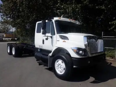 Abenante Motor Group (SK) 2009 International 7400 Workstar Cab And Chassis Diesel Air Brakes 7.6L L6...