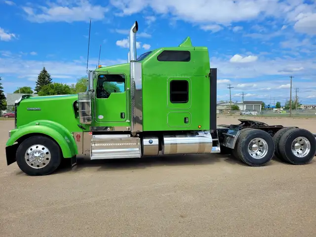 2021 KENWORTH W900 in Heavy Trucks in Saskatoon - Image 11