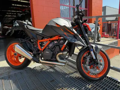 Brand New KTM 2023 1290 SuperDuke R EVO MSRP $21,499 + $1465(Freight/PDI/Doc/levy) = $22964 On-Sale...