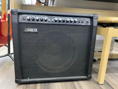 Delta DG-60 Guitar Amp, View more