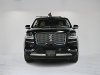 This 2019 Lincoln Navigator Select is a local Ontario vehicle in excellent condition. With its strik... (image 6)