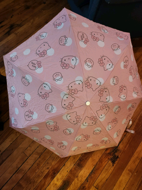 Compact Hello Kitty Umbrella Parapluie dans Femmes - Autre  à Ville de Montréal