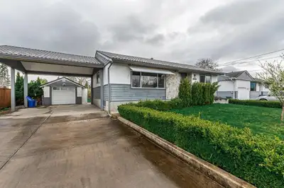 Here in the heart of Chilliwack, we have a beautiful family home with 3 beds 1 bath, backing onto Jo...