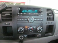 Built to handle hard work with simple, proven capability, this 2013 GMC Sierra 1500 WT is a practica... (image 5)