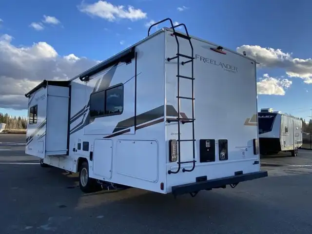 2023 Coachmen RV Freelander 29KB in RVs & Motorhomes in Dawson Creek - Image 23
