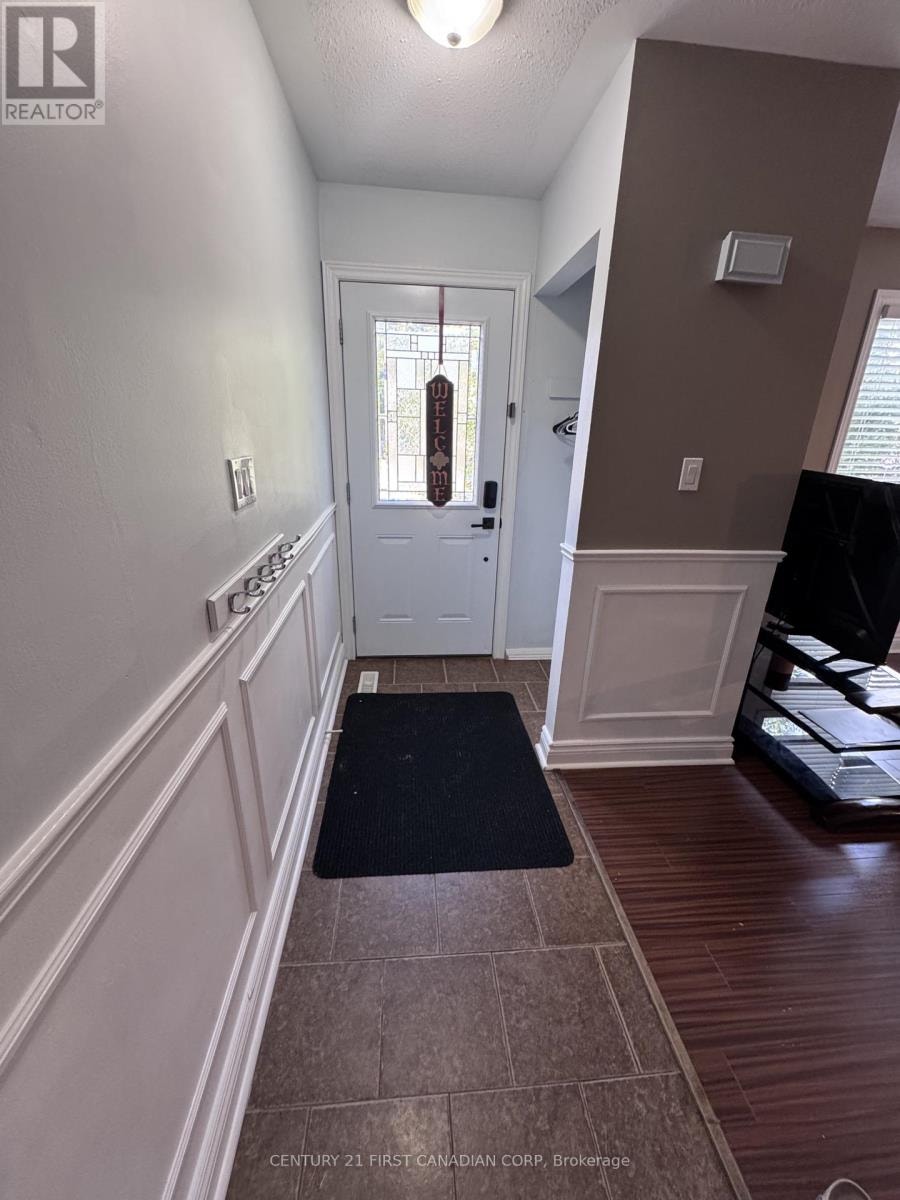 21 DENLAW ROAD London North (North I), Ontario 2