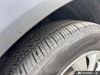 This Hyundai Tucson boasts a Regular Unleaded I-4 2.0 L/122 engine powering this Automatic transmiss... (image 9)