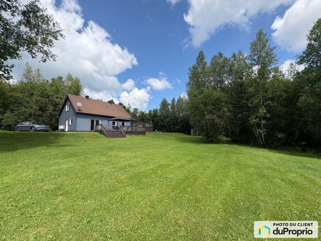 $525,000 - 1 1/2 Storey for sale in St-Pierre-Baptiste — photo 2