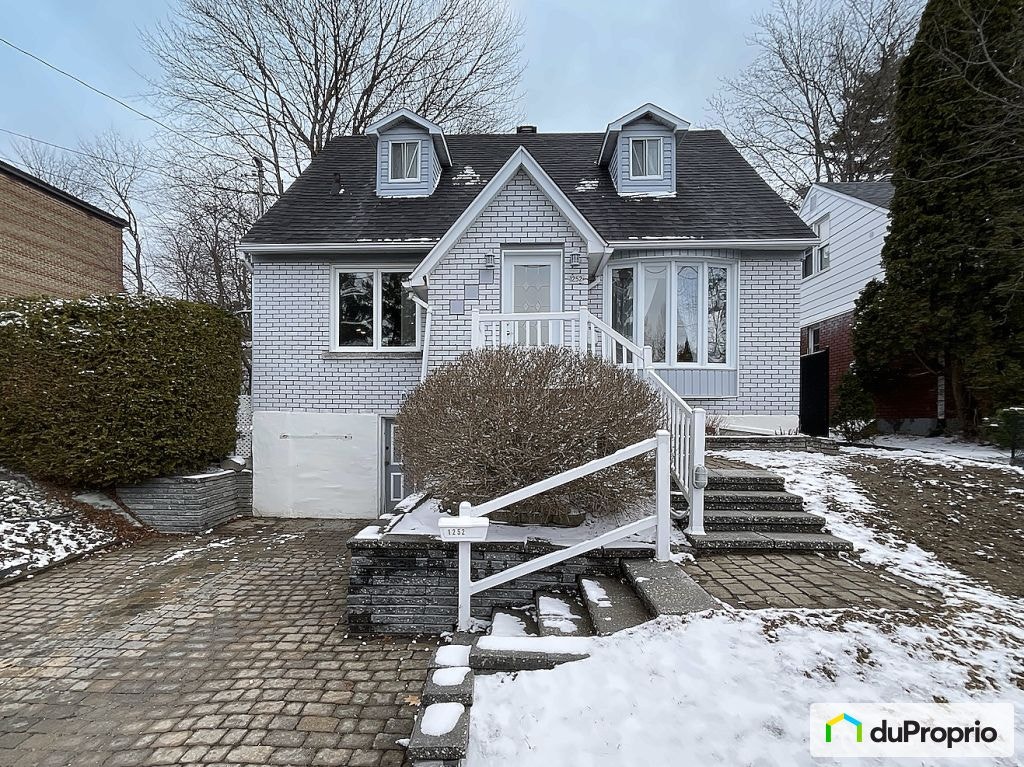 $324,999 - 2 Storey for sale in Sherbrooke (Mont-Bellevue) — photo 1