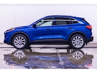 **ONE OWNER - ACCIDENT FREE** 59,060 KM This 2022 Ford Escape AWD Titanium is powered by a 2.0L EcoB... (image 2)