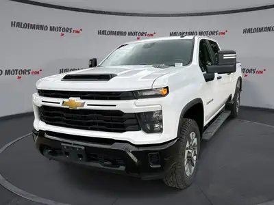 Electric Mirrors,Heated Mirrors,Rear Tow Hook,Tinted Windows,Turn Signal Mirrors,Fabric/Cloth Seats,...