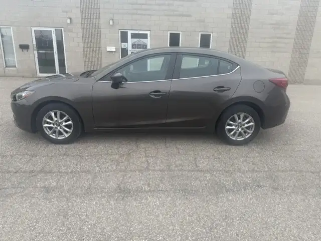 2016 MAZDA3 4DR SEDAN606394328201963522