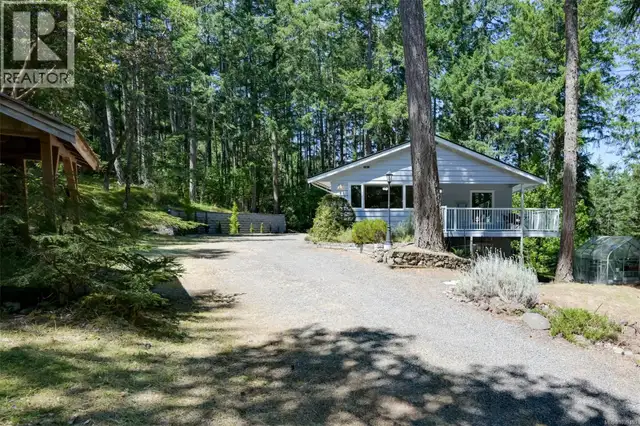 1495 Lands End Rd North Saanich, British Columbia in Houses for Sale in Victoria - Image 3