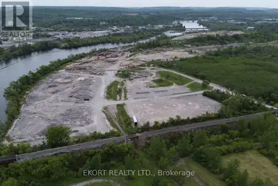 This 94-acre site is located less than 4 km from Highway 401 and is on the banks of the Trent River....