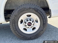 4G LTE, Easy Clean Floors, Rear Vision Camera, Power Windows, Power Doors! This 2023 GMC Savana Carg... (image 5)