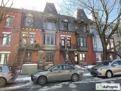Rare sur le Plateau! Vaste condo indivise de 1 660 pi² sur deux étages avec une spectaculaire terras...